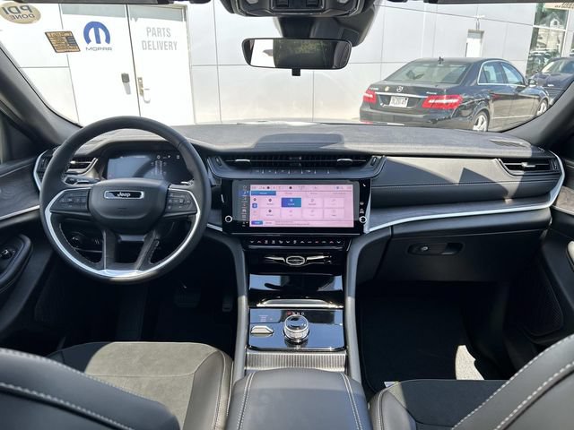 New 2026 Jeep Grand Cherokee Altitude AWD/4WD image 6