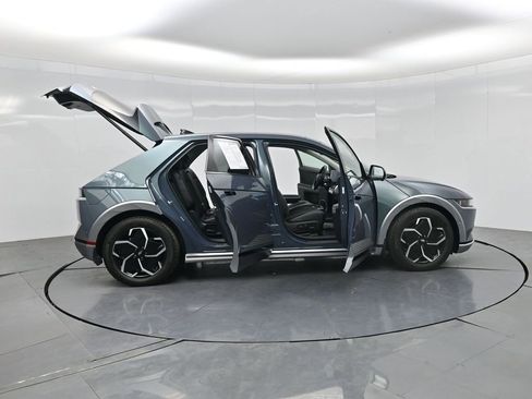 Used 2024 Hyundai Ioniq 5 Limited image 3