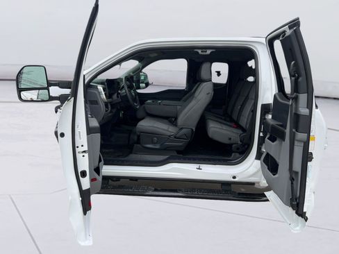 Used 2024 Ford F250 XL w/ XL Chrome Package RWD image 13