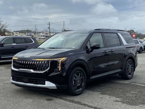 New 2026 Kia Carnival EX FWD image 5