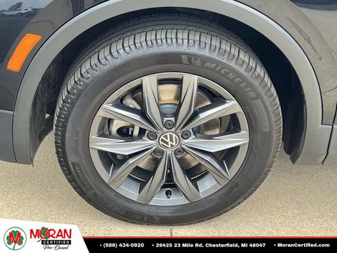 Used 2022 Volkswagen Tiguan SE w/ Panoramic Sunroof Package AWD/4WD image 10