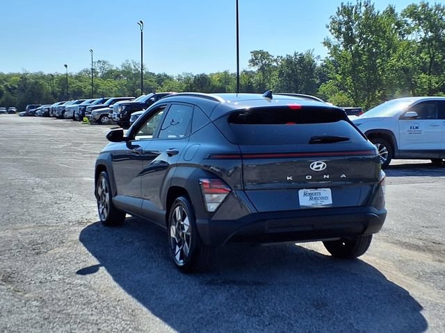 Used 2025 Hyundai Kona SEL FWD image 8