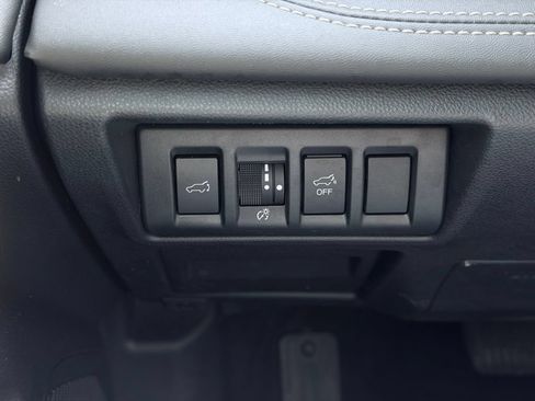 Used 2023 Subaru Outback Limited AWD/4WD image 35