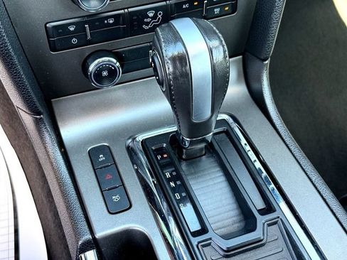 Used 2013 Ford Mustang Coupe RWD image 19
