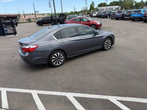 Used 2015 Honda Accord Touring image 16