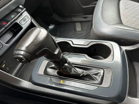 Used 2017 Chevrolet Colorado Z71 image 41