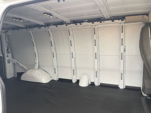 New 2025 GMC Savana 3500 Extended w/ Driver Convenience Package image 28