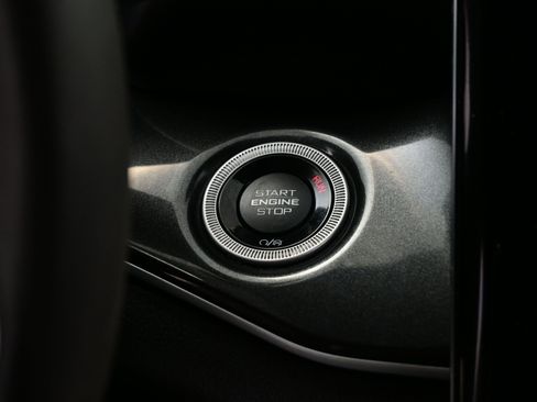 Used 2023 Jeep Grand Cherokee L Altitude image 23