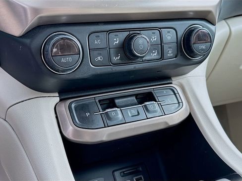 Used 2020 GMC Acadia Denali w/ Trailering Package image 14