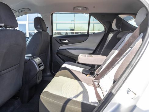 Used 2020 Chevrolet Equinox LS FWD image 18