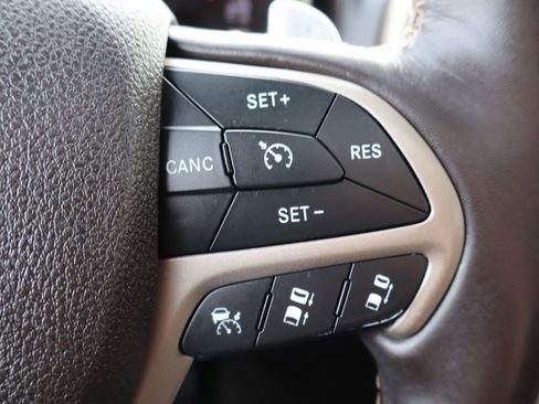Used 2014 Jeep Grand Cherokee Summit image 31