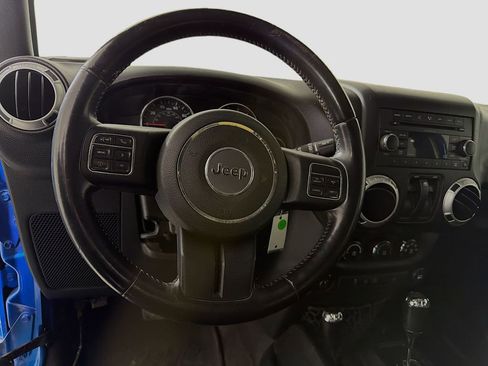 Used 2015 Jeep Wrangler Sahara w/ Connectivity Group image 13