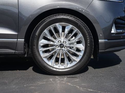 Used 2020 Ford Edge Titanium w/ Equipment Group 301A FWD image 4