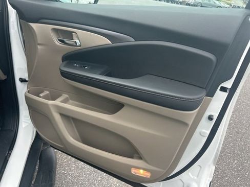 Used 2023 Honda Ridgeline RTL-E image 38