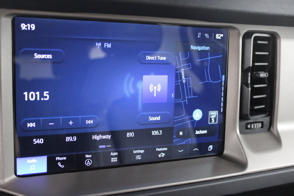 Used 2025 Ford Bronco Outer Banks AWD/4WD image 53