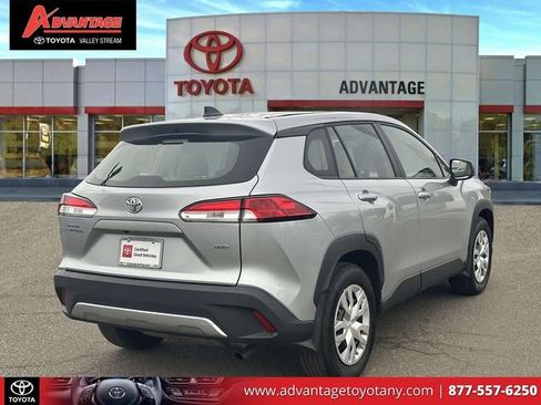 Used 2022 Toyota Corolla Cross L image 7