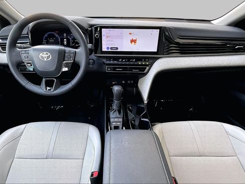 Used 2026 Toyota Camry XLE FWD image 16