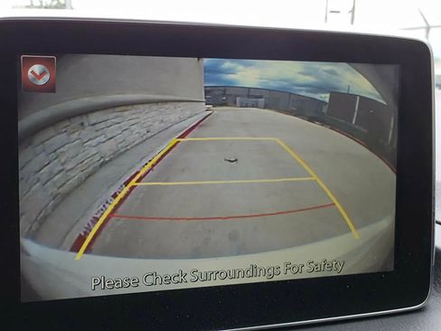 Used 2015 MAZDA MAZDA3 s Grand Touring w/ Technology Package FWD image 25