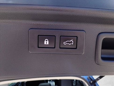 Used 2023 Subaru Forester Touring AWD/4WD image 9