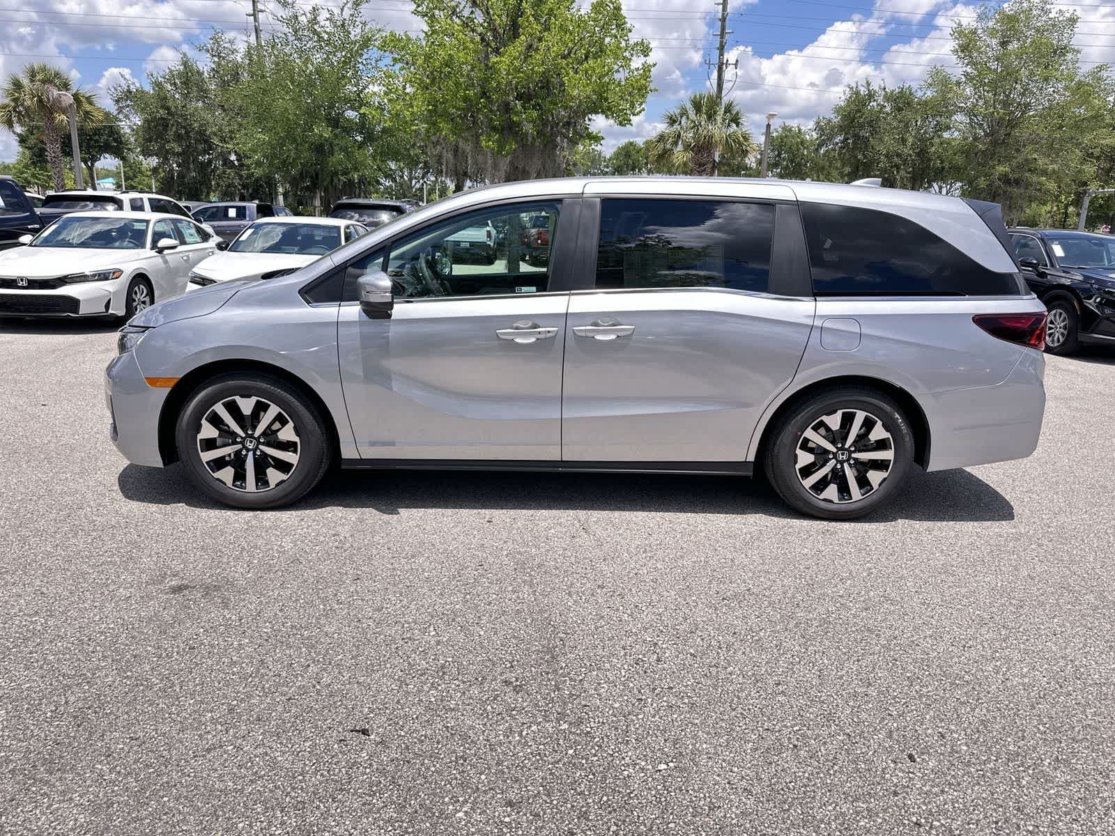 New 2026 Honda Odyssey EX-L image 3