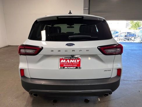 Used 2025 Ford Escape ST-Line Select AWD/4WD image 4