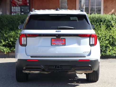 Used 2026 Ford Explorer ST-Line w/ ST-Line Street Pack AWD/4WD image 7