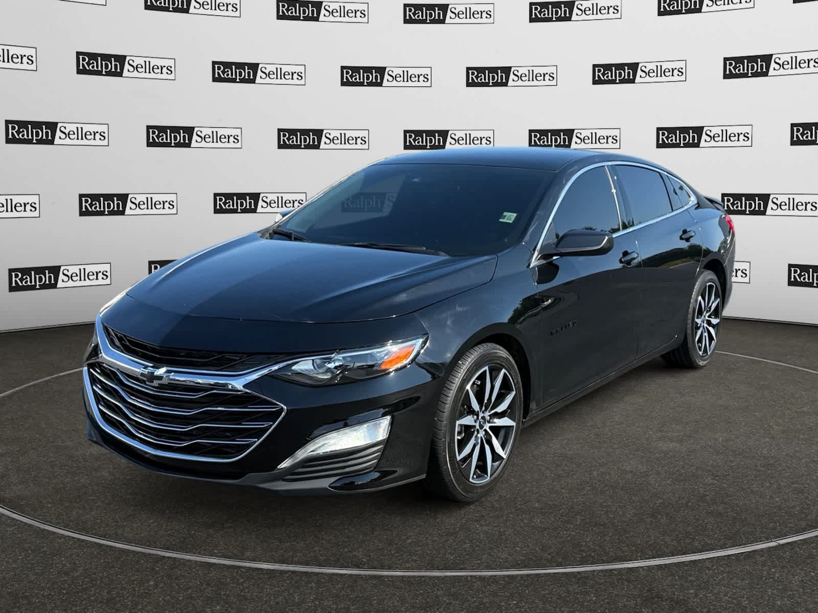 Used 2024 Chevrolet Malibu RS FWD image 2