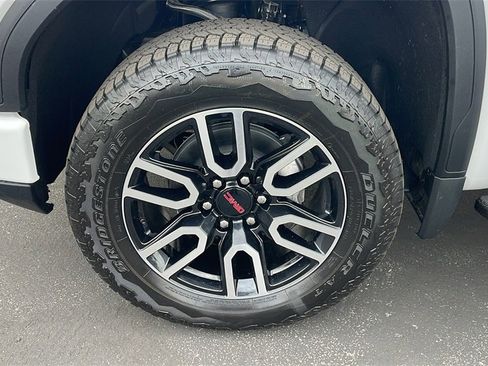New 2026 GMC Sierra 1500 AT4 w/ AT4 Premium Package image 9