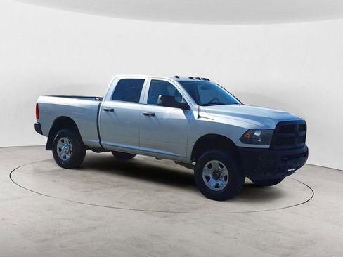 Used 2018 RAM 2500 Tradesman w/ Chrome Appearance Group AWD/4WD image 7