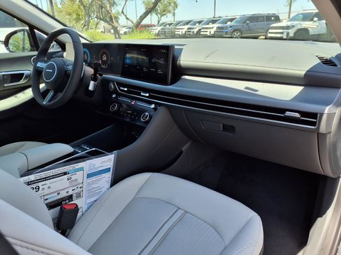 New 2026 Hyundai Sonata SEL FWD image 6