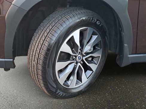 Used 2025 Subaru Outback Touring AWD/4WD image 32