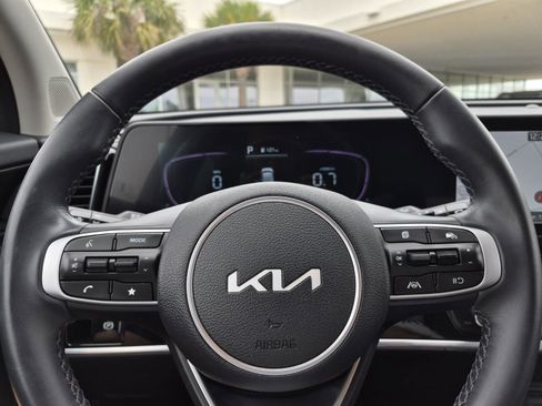 Used 2025 Kia Sportage EX FWD image 23