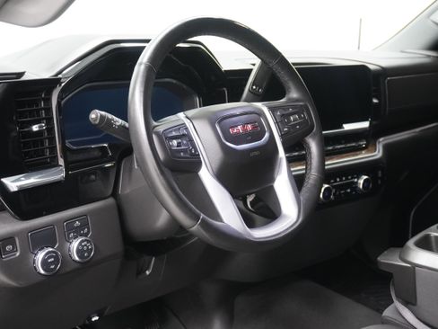 Used 2023 GMC Sierra 1500 Elevation RWD image 9
