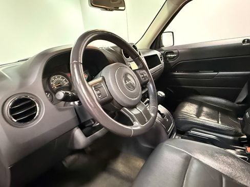 Used 2017 Jeep Patriot High Altitude AWD/4WD image 74