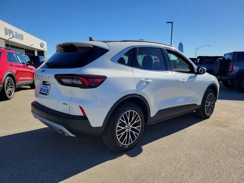 Used 2025 Ford Escape Base image 6