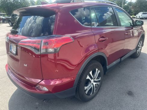 Used 2018 Toyota RAV4 LE w/ All Weather Liner Package FWD image 5