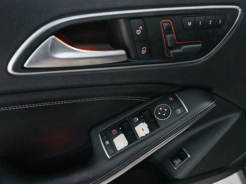 Used 2015 Mercedes-Benz GLA 250 4MATIC image 32
