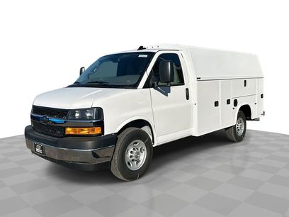 New 2025 Chevrolet Express 3500 Work Van w/ Power Convenience Package