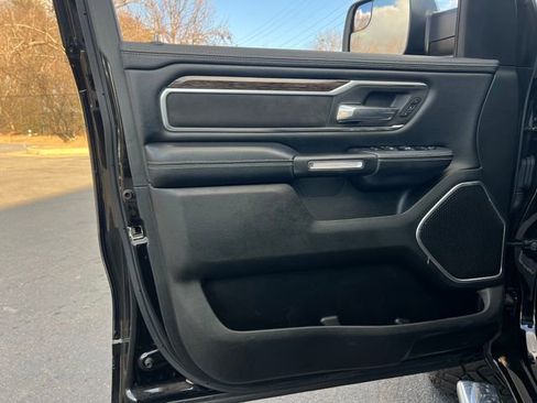 Used 2020 RAM 1500 Laramie image 12