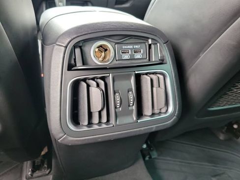 Used 2019 Maserati Levante AWD/4WD image 18