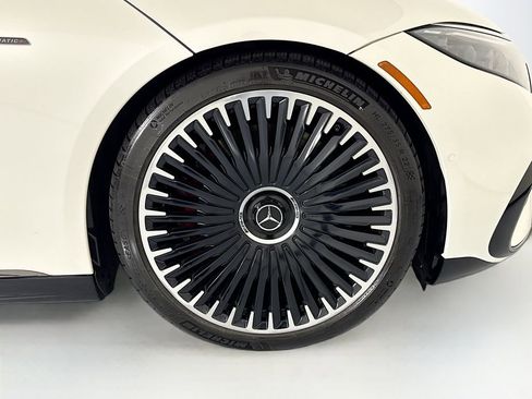 Certified 2022 Mercedes-Benz EQS AMG Base image 32