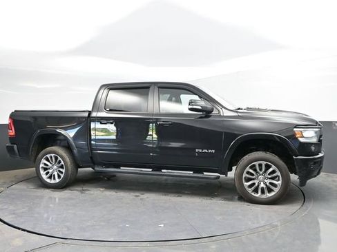 Used 2022 RAM 1500 Laramie AWD/4WD image 5