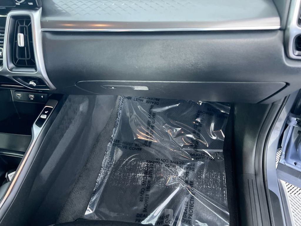 Used 2023 Kia Sorento S FWD image 31
