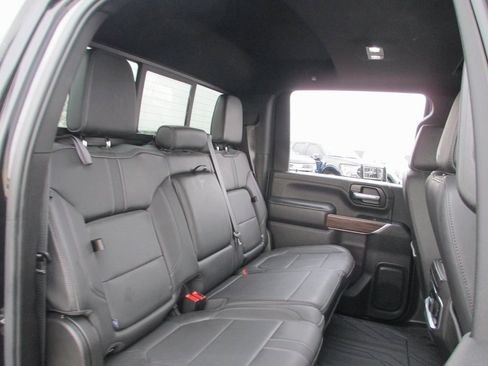 Used 2022 Chevrolet Silverado 2500 High Country w/ Technology Package image 21