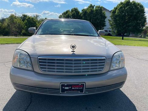 Used 2003 Cadillac De Ville w/ Comfort & Convenience Package FWD image 3