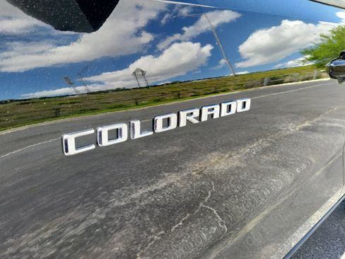 Used 2023 Chevrolet Colorado LT w/ LT Convenience Package II image 6