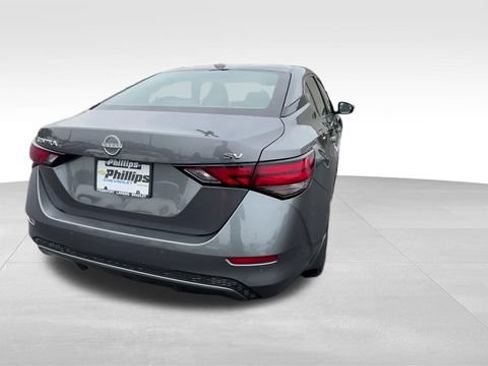 Used 2024 Nissan Sentra SV FWD image 9