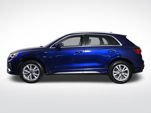 Used 2025 Audi Q3 2.0T Premium w/ Convenience Package image 2