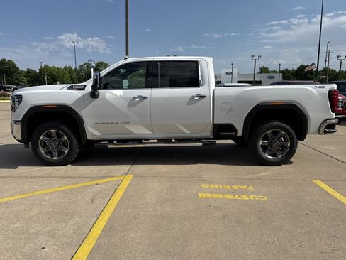 New 2026 GMC Sierra 2500 SLT w/ SLT Premium Package AWD/4WD image 12