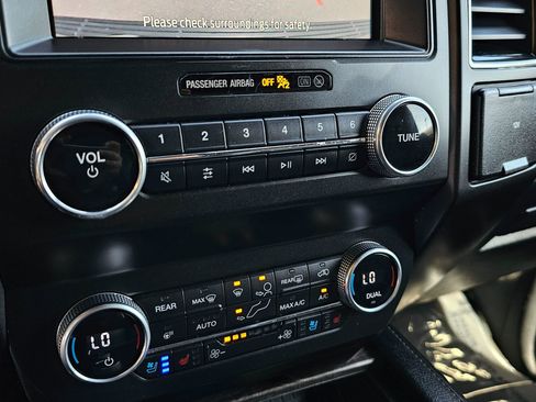 Used 2021 Ford Expedition Limited image 36